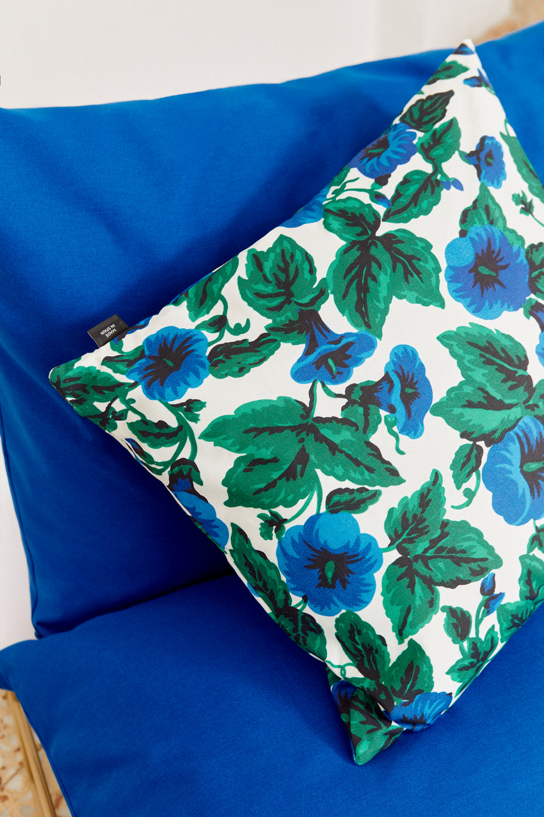 Funda cojín lona toldo flores 50cmx50cm