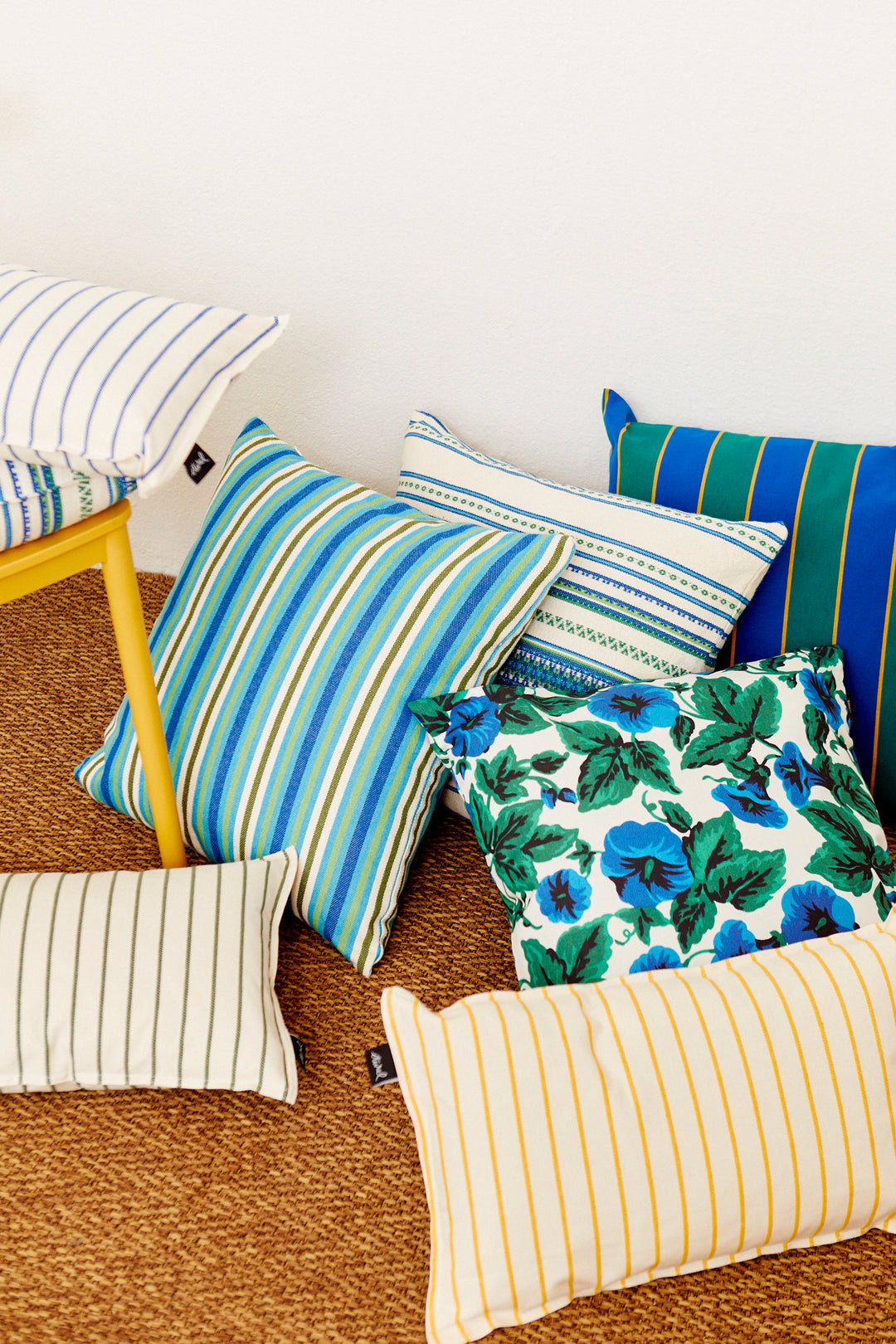 Funda cojín lona toldo flores 50cmx50cm