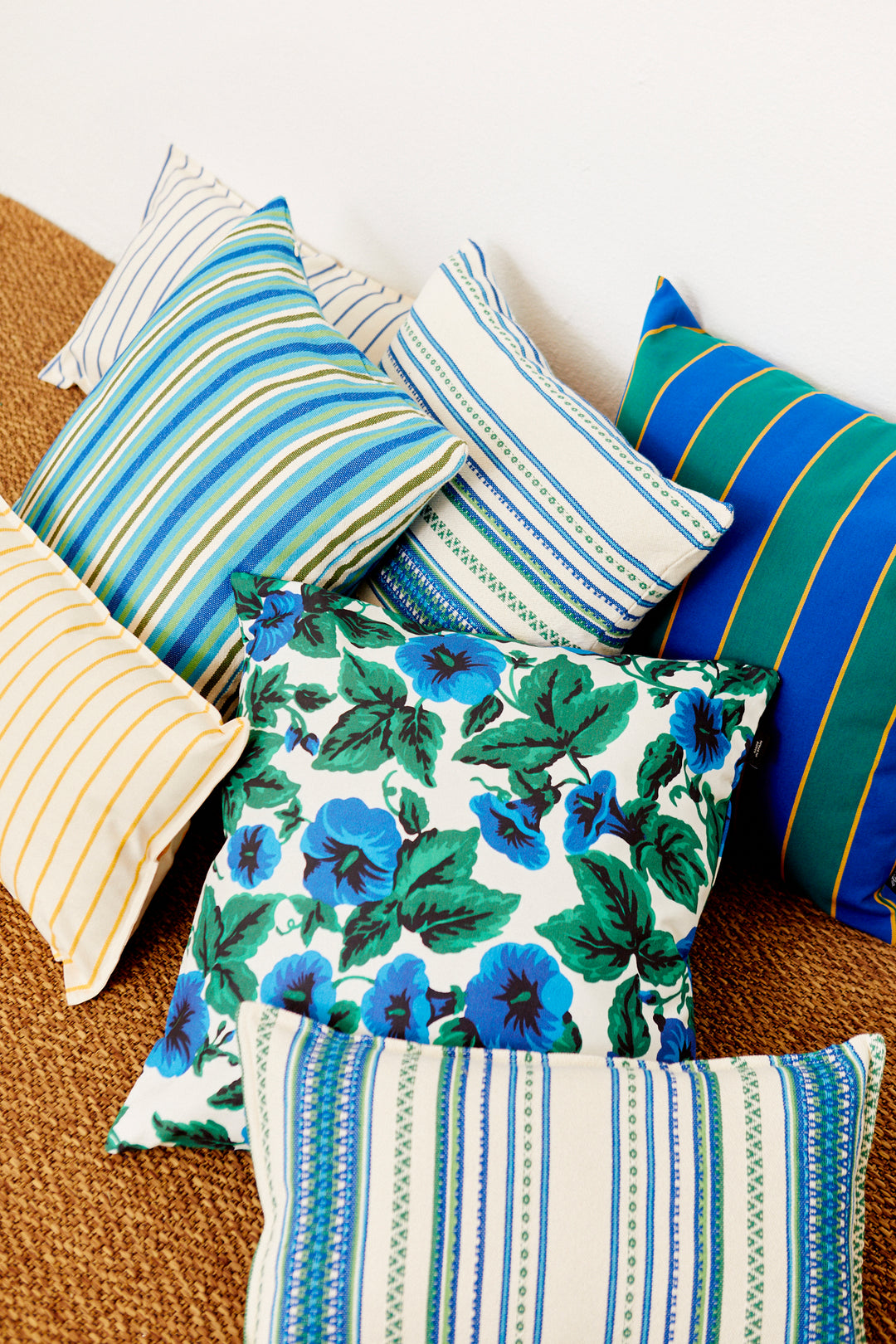 Funda cojín lona toldo flores 50cmx50cm