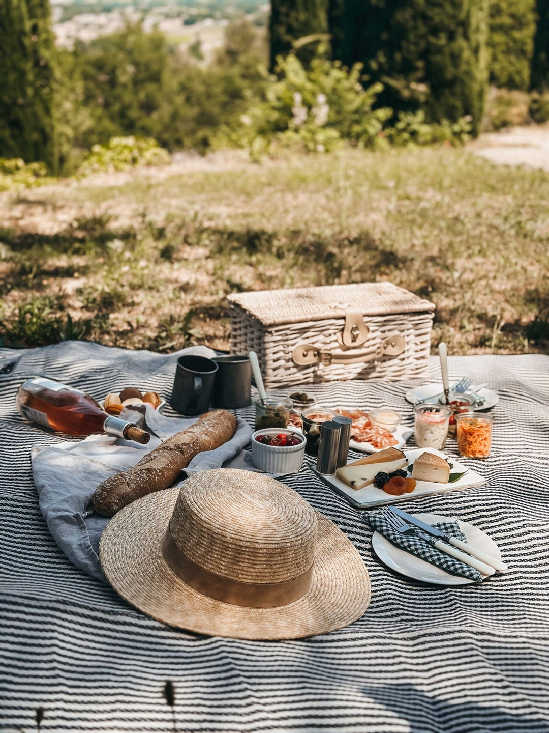 Cómo hacer un picnic bonito con productos hechos en España