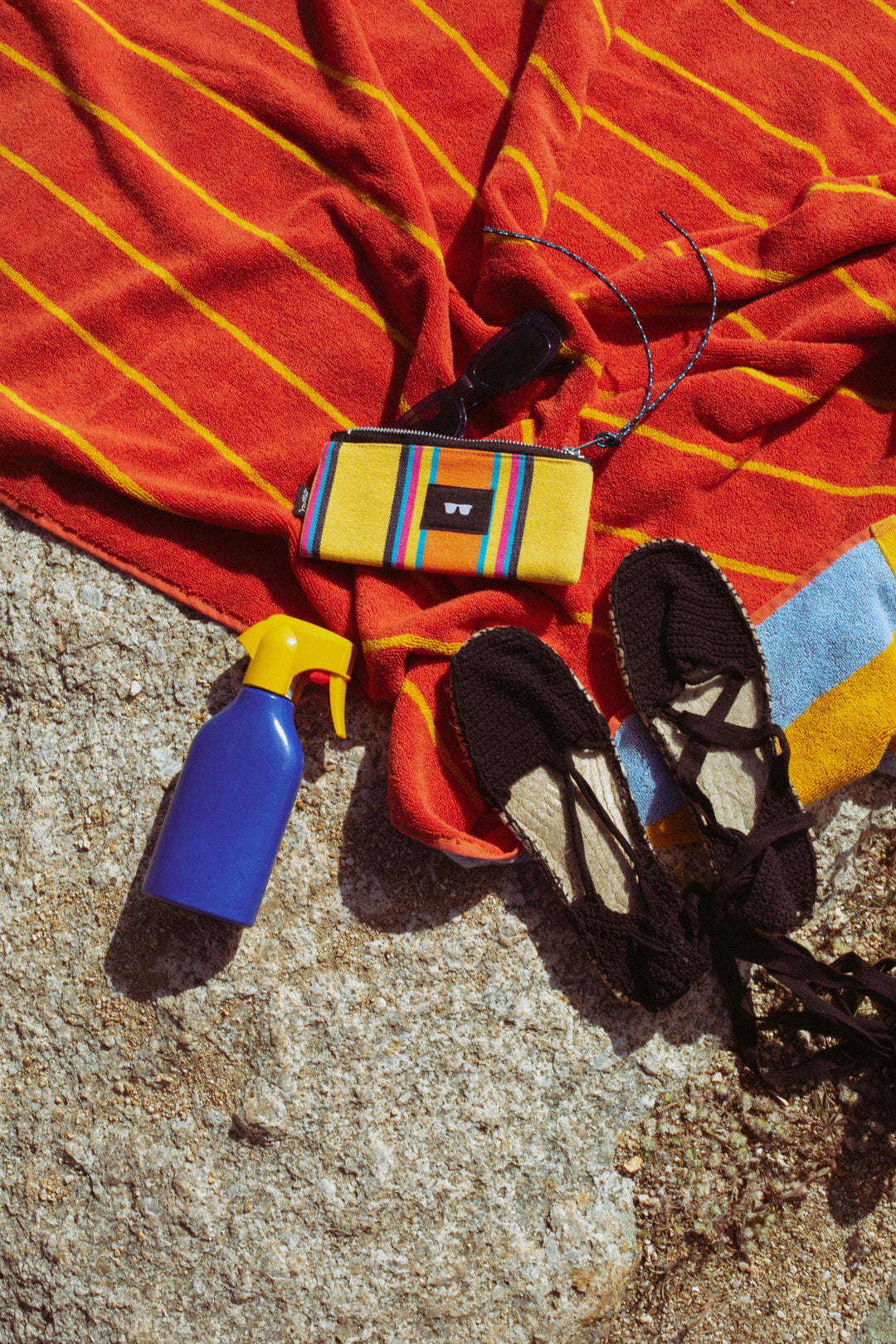 Toalla playa reversible amarillo y celeste