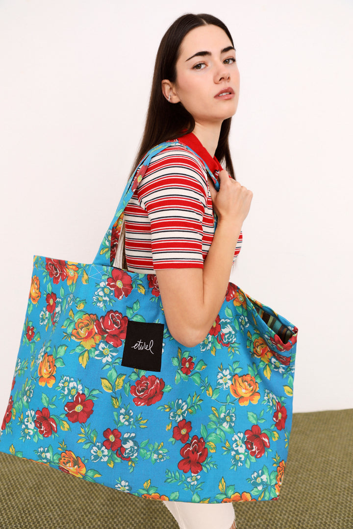 Bolso shopper maxi lona camping flores azul