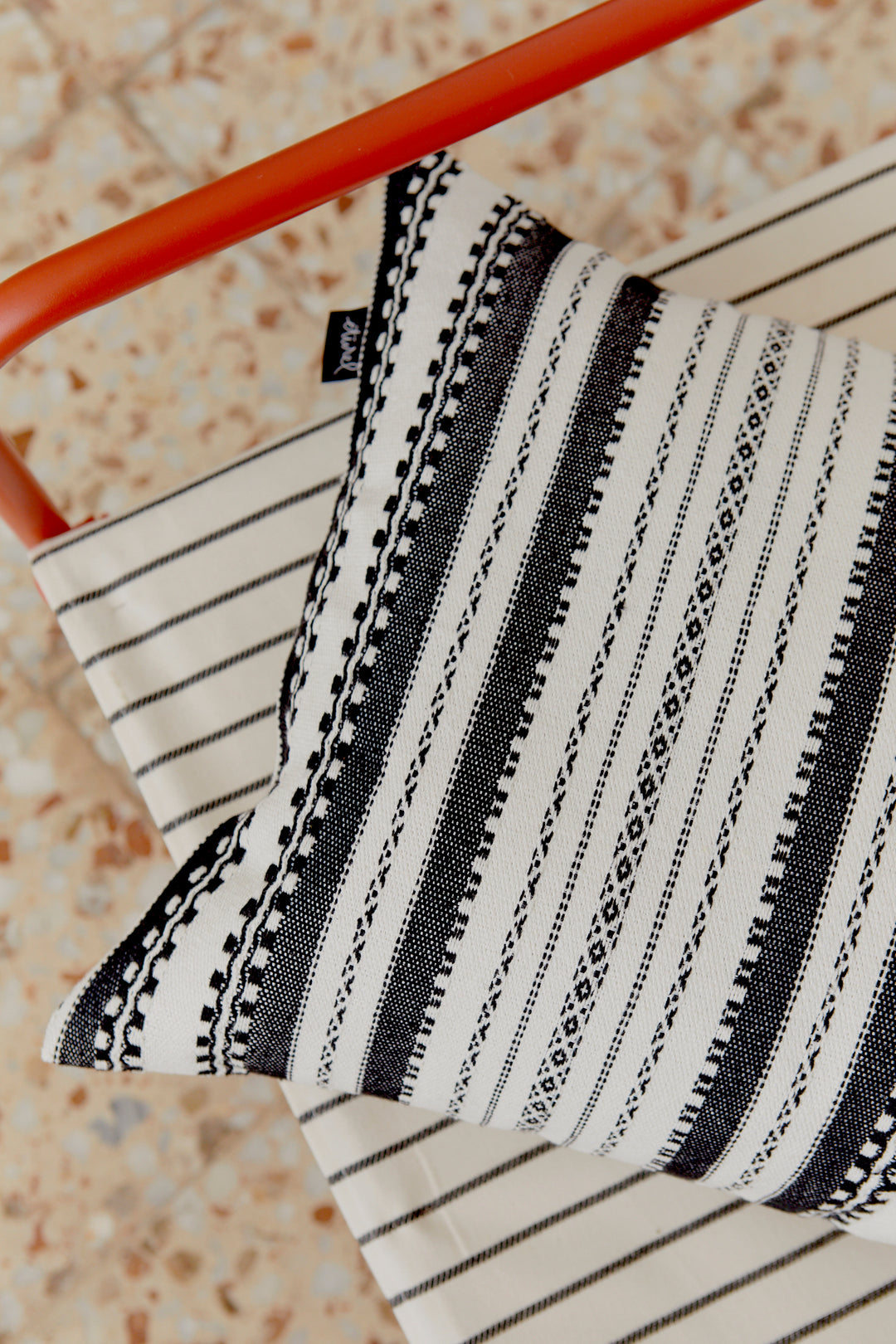 Funda cojín alpujarra negro