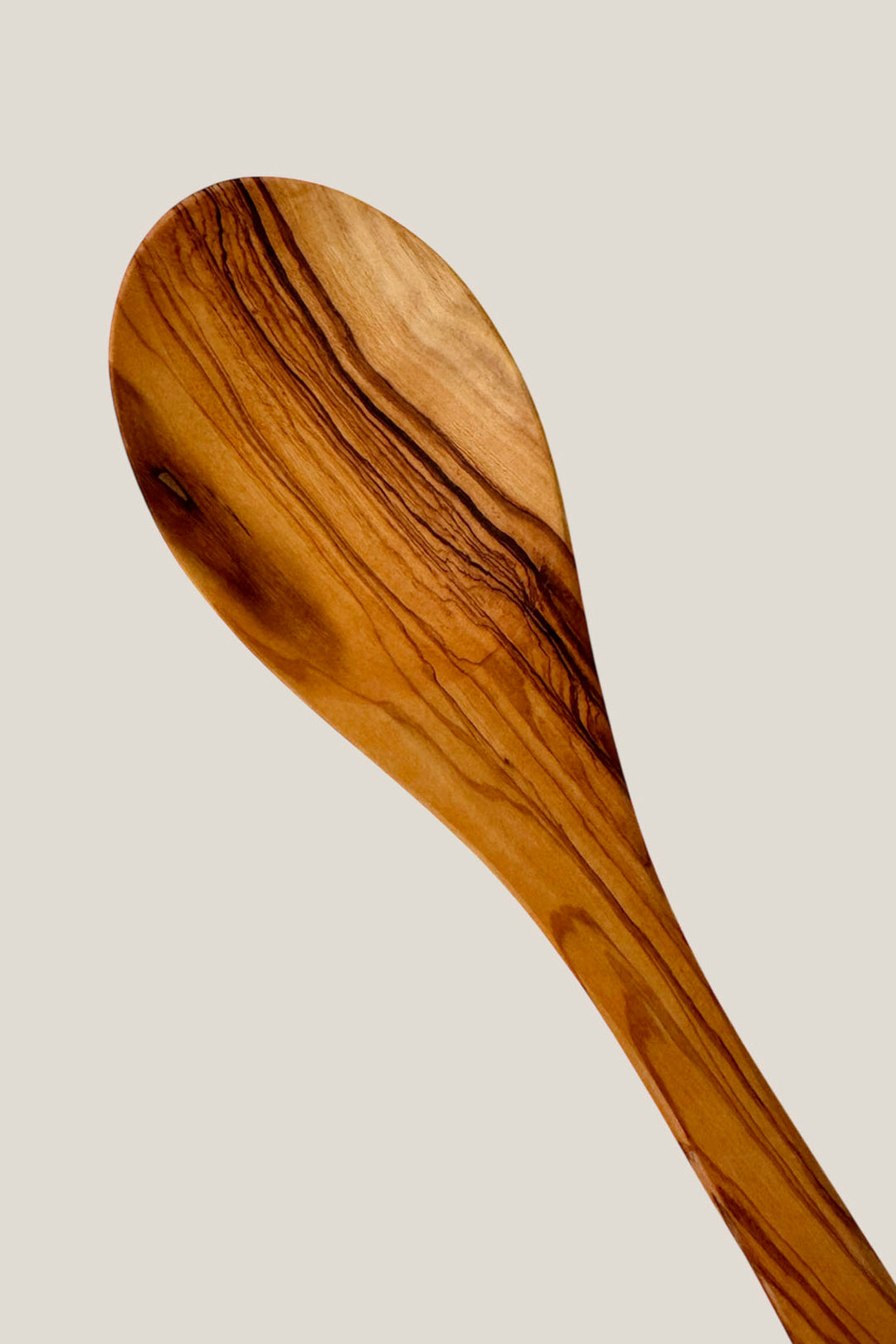 Cuchara plana alargada de madera de olivo