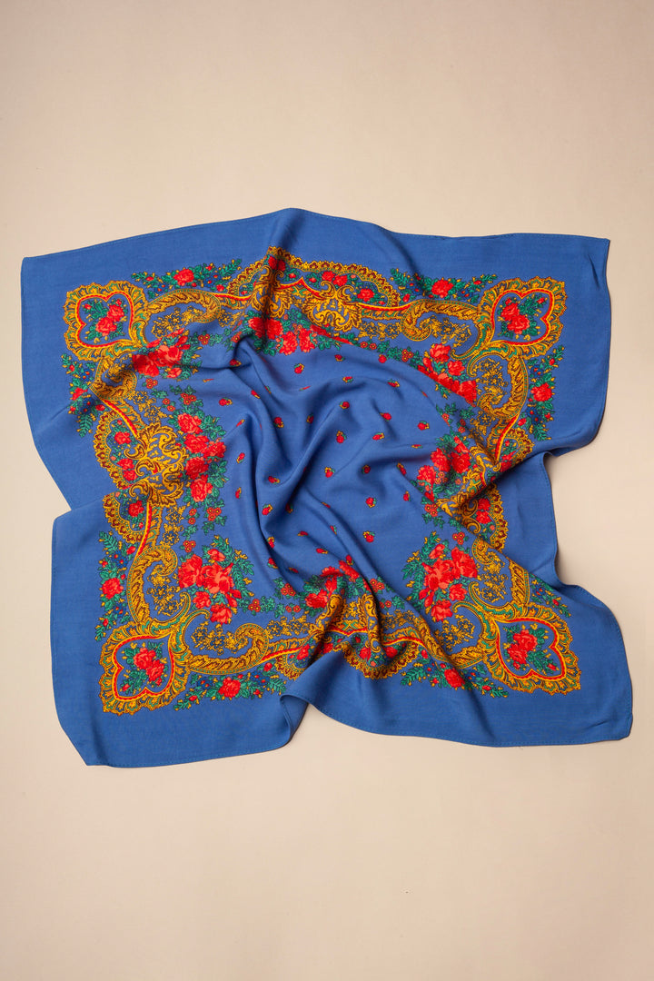 Pañuelo portugués cadena azul