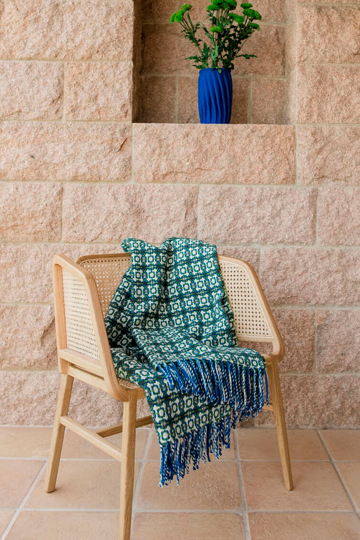 Manta 100% lana vintage medallón azul y verde