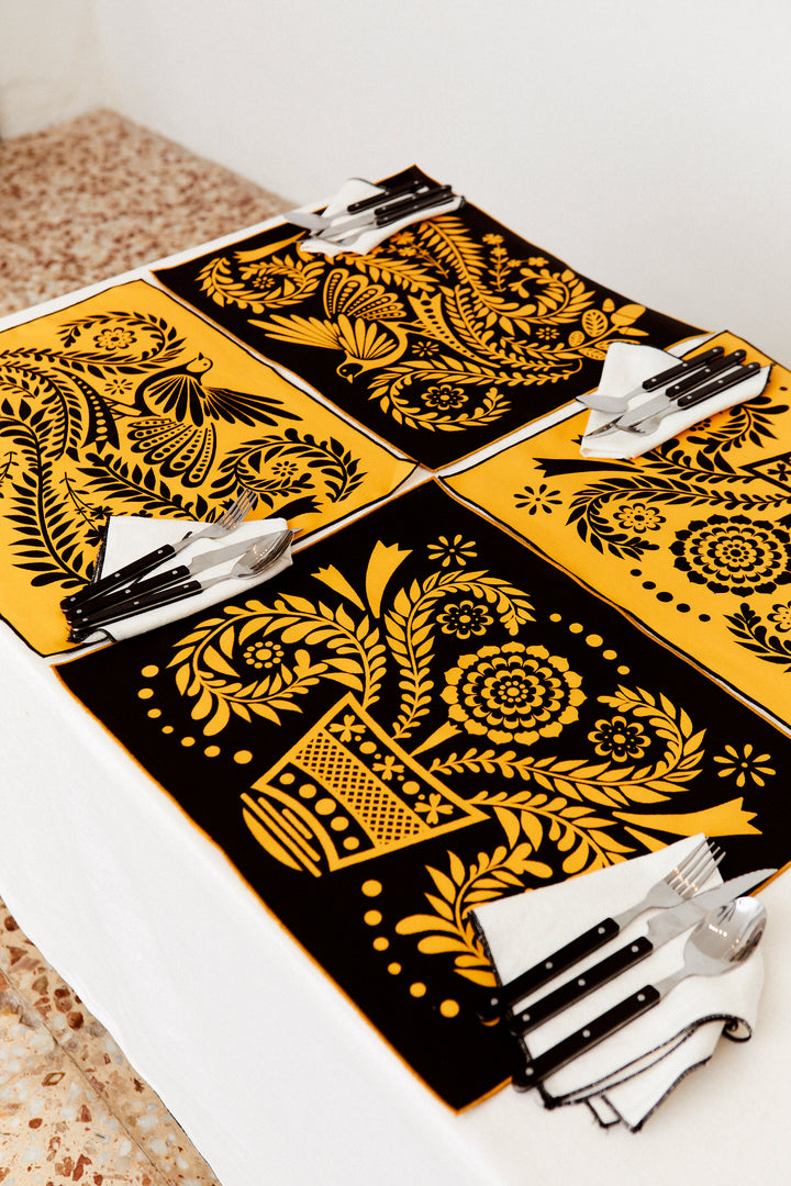 Mantel individual reversible folklore amarillo (pack de 4)