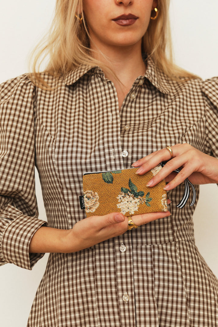 Monedero tejido jacquard flores rosas