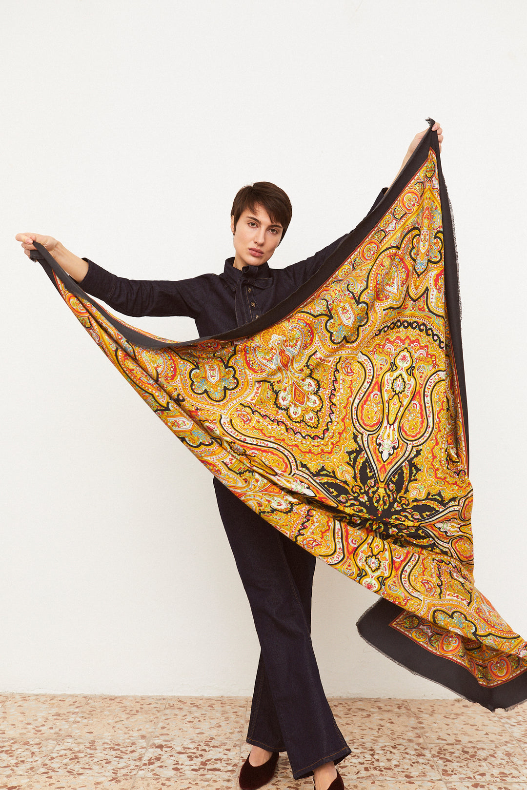 Pañuelo Pisto o Cien Colores negro