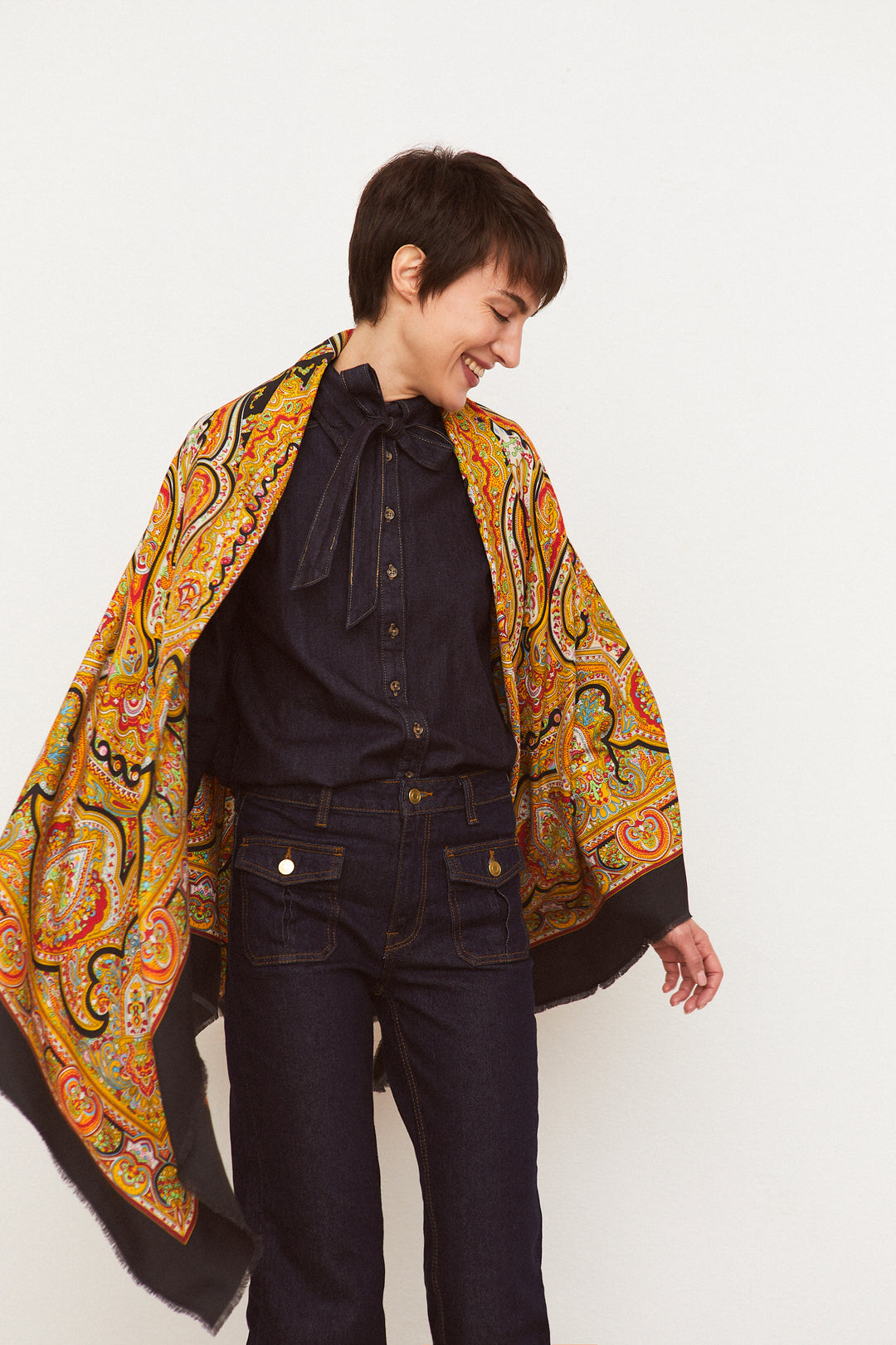 Pañuelo Pisto o Cien Colores negro