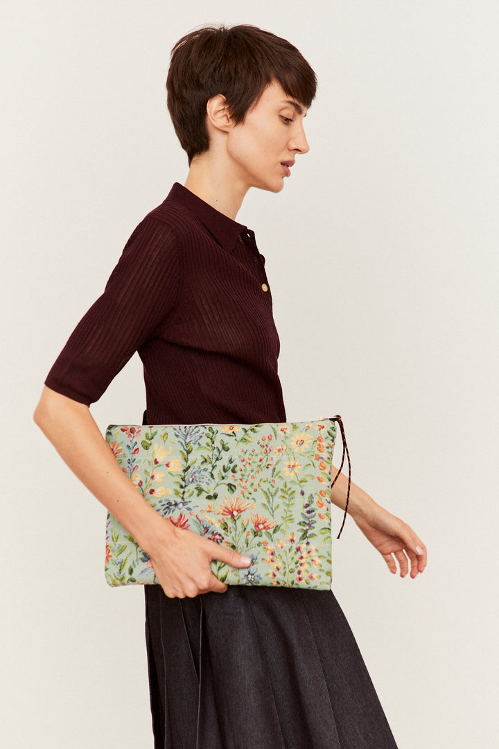 Funda de ordenador tejido jacquard flores azaleas celeste