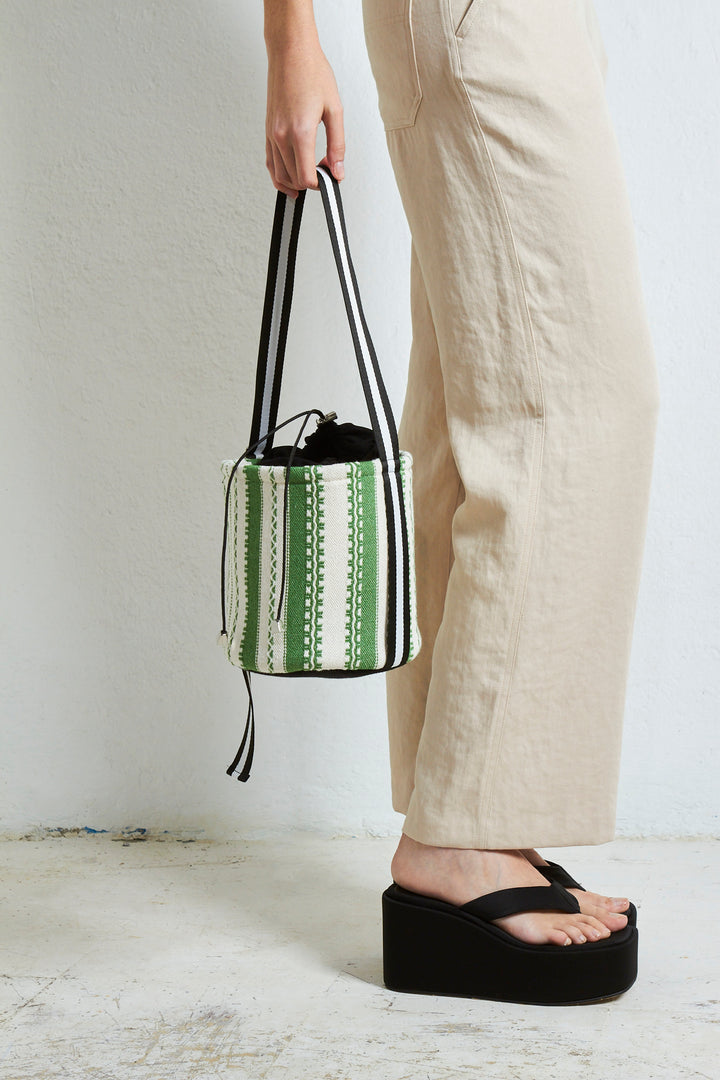 Bolso circular Alpujarra verde y crudo pies