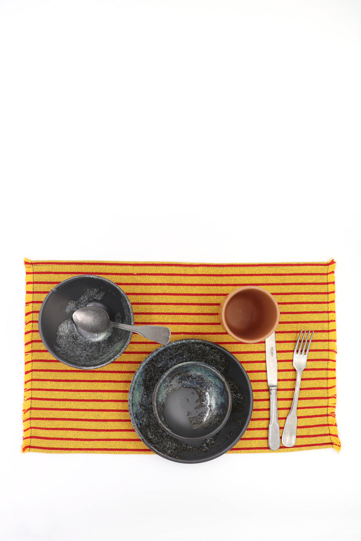 Mantel individual loneta estribera amarillo y rojo (pack de 2)